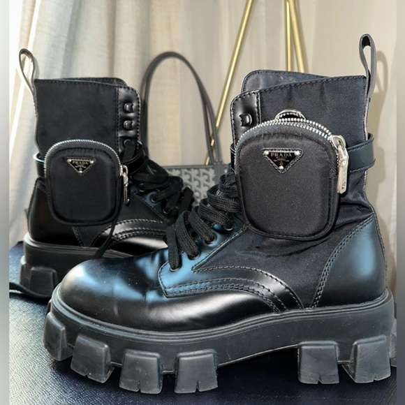 Prada monolith Leather and nylon combat boots with pouch - Picture 5 of 5